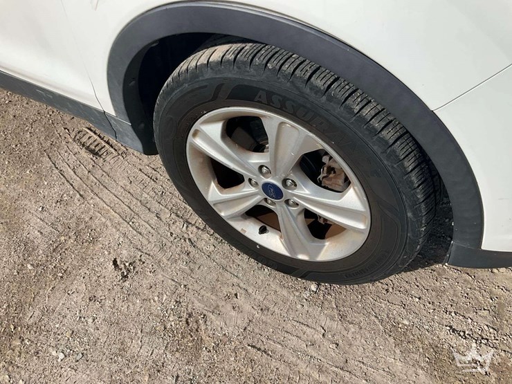 2013-ford-escape-image-24