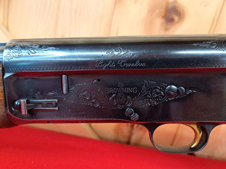 browning-a5-light-twelve-12-gauge-semiauto-shotgun-image-8