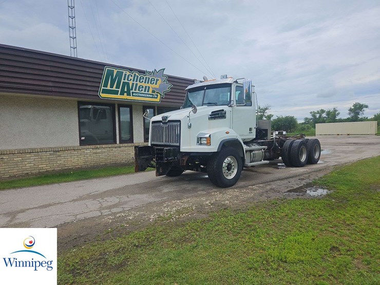 2014-western-star-4700-image-1