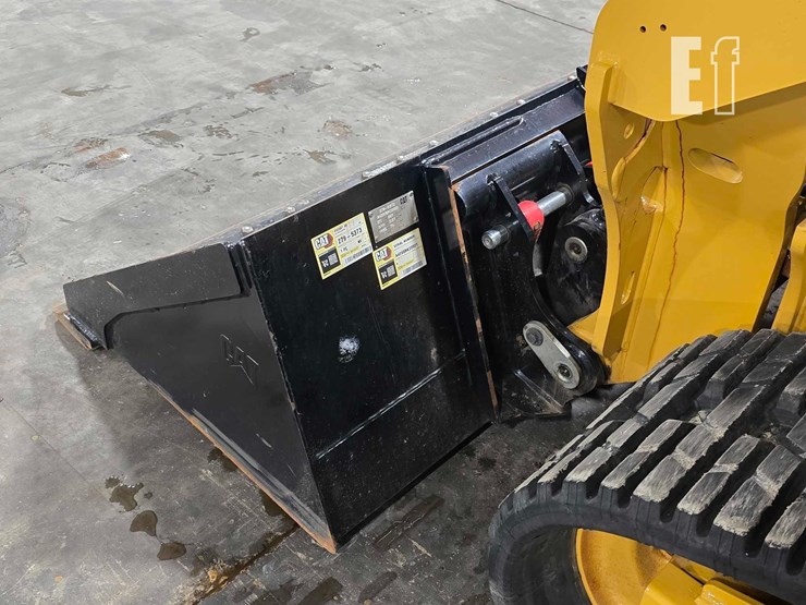 2025-caterpillar-255-image-12