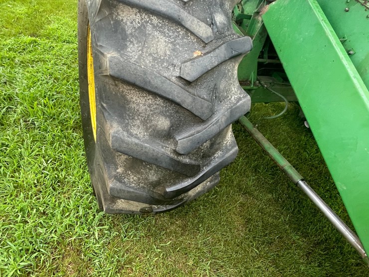 john-deere-4420-image-54