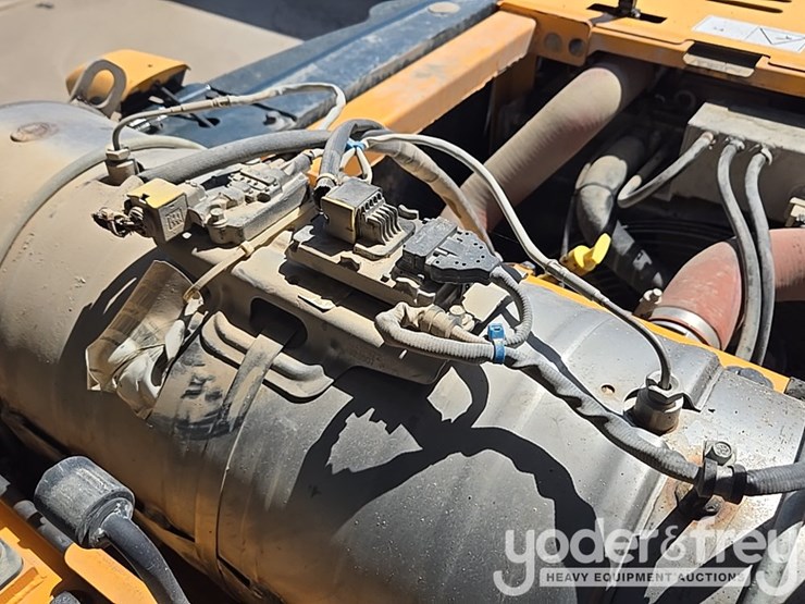 hyundai-hx235-lcr-image-51