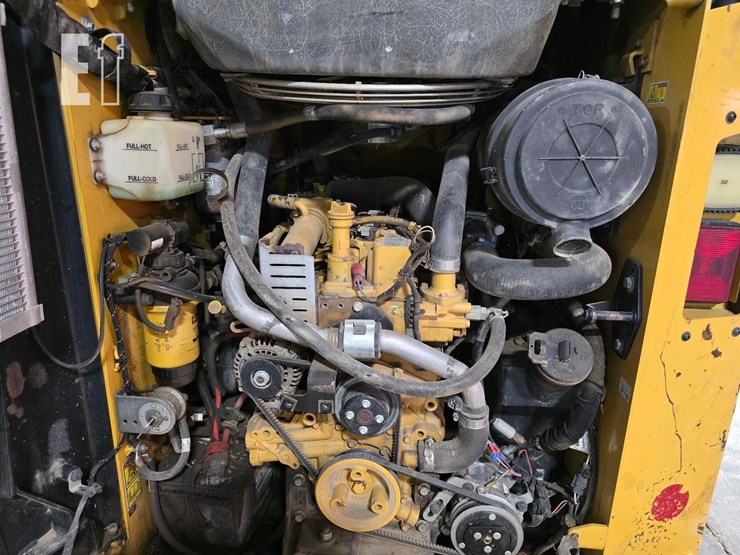 2022-caterpillar-259d3-image-23