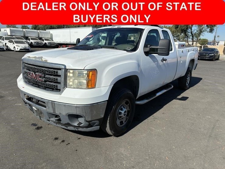 2012-gmc-sierra-2500-image-1