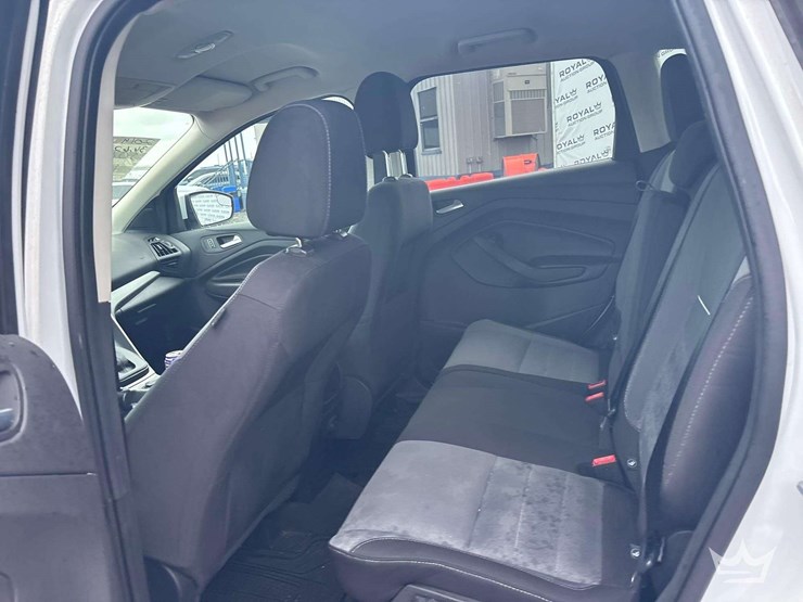 2014-ford-escape-image-15