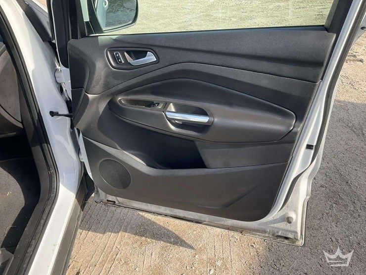 2013-ford-escape-image-17