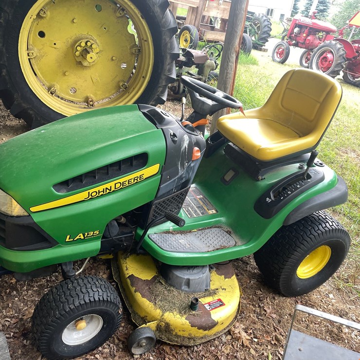JOHN DEERE LA135