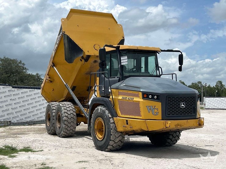 deere-260e-image-2