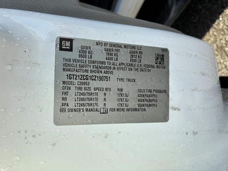2012-gmc-2500-image-19