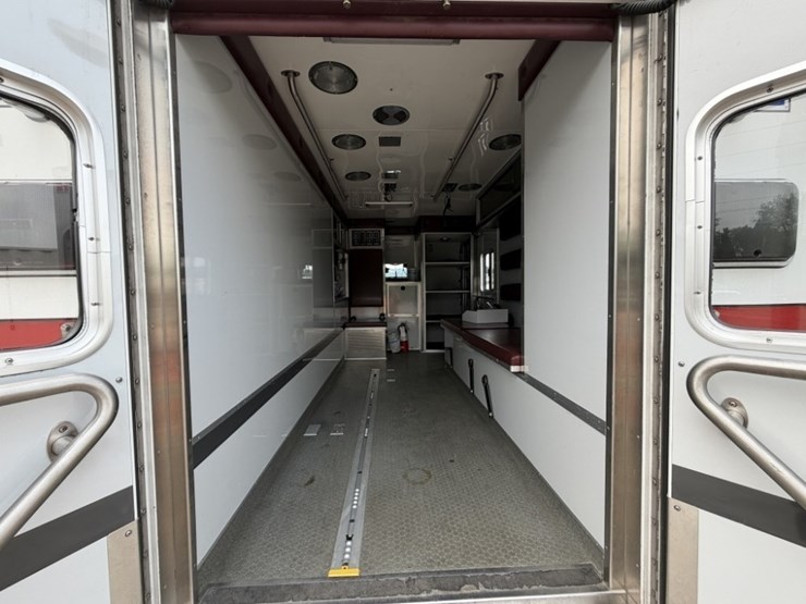 2002-international-durastar-4400-image-20