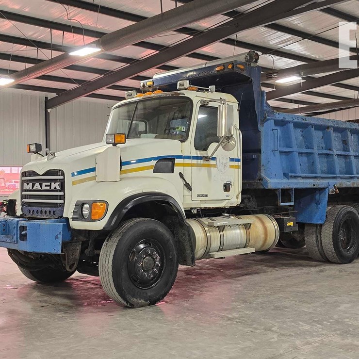 2007 MACK GRANITE CV713