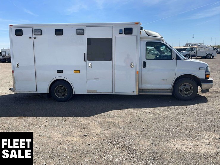 2020-chevrolet-express-s/a-ambulance-image-8
