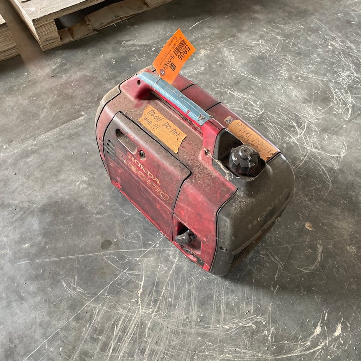 #5808 • Honda EU2000 Generator
