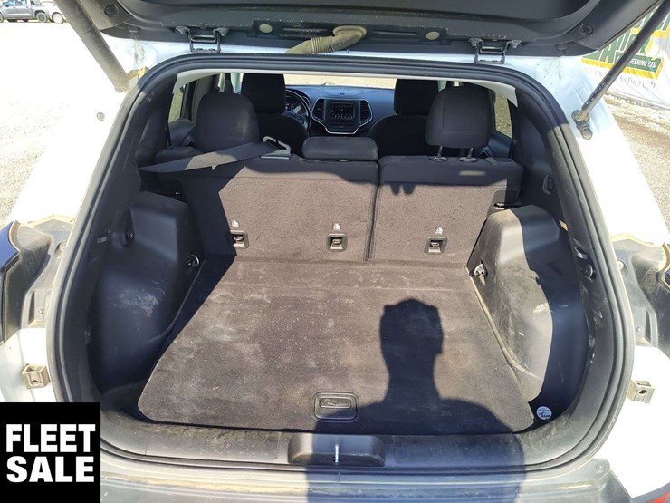 2019-jeep-cherokee-image-16