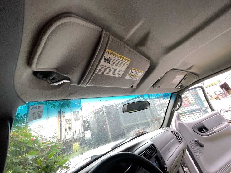 2011-ford-ranger-image-17