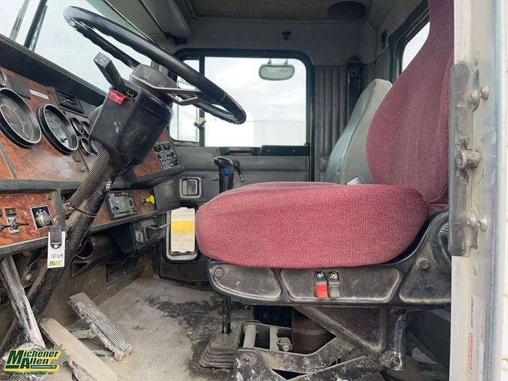 2000-kenworth-t800-image-14