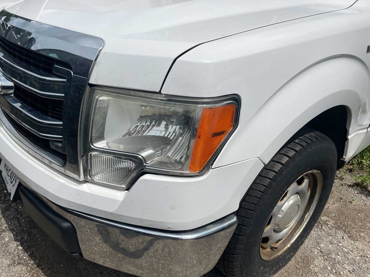 2014-ford-f150-xl-image-10