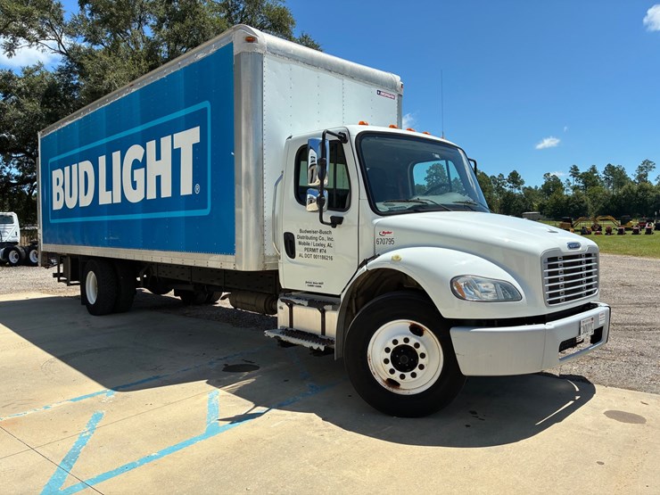 #9939-•-2017-freightliner-m2-box-truck-image-3