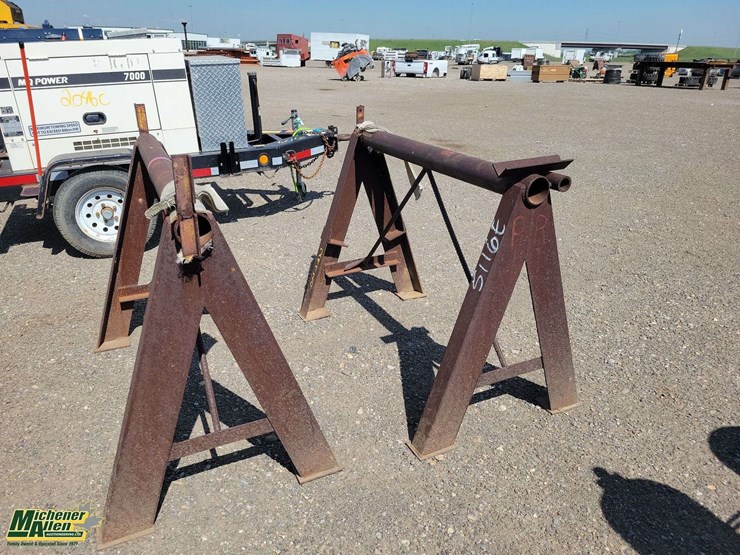 steel-pipe-sawhorse-image-1