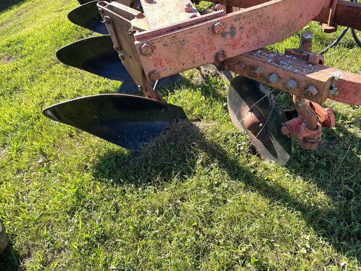 #2094-•-massey-ferguson-plow-image-13