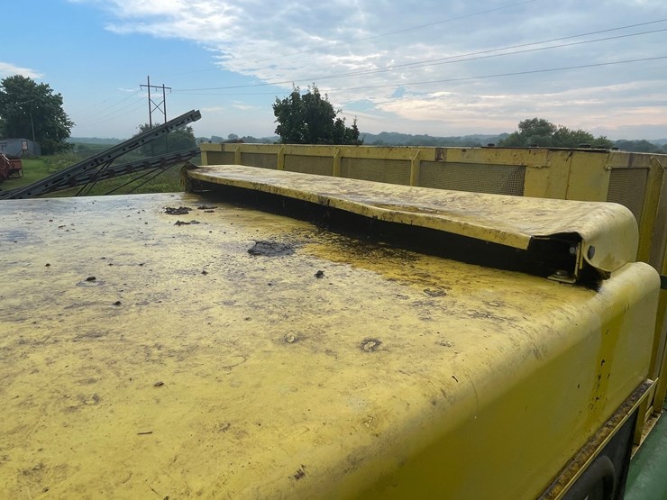 john-deere-4420-image-36