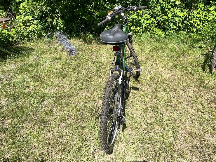 #3301-•-john-deere-aluminum-adventure-ats-bike-image-6