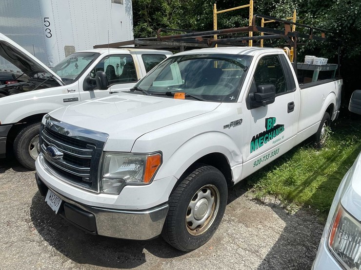 2014-ford-f150-xl-image-1