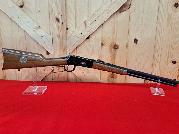 winchester-buffalo-bill-commemorative-.30-30-lever-action-carbine-image-11