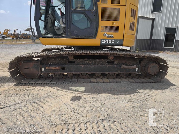 2018-deere-245g-lc-image-28