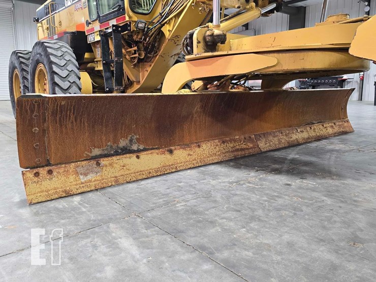 2005-caterpillar-143h-image-10