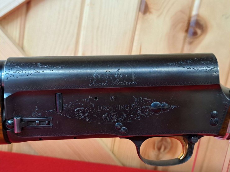 browning-a5-sweet-16-16-gauge-semiauto-shotgun-image-4