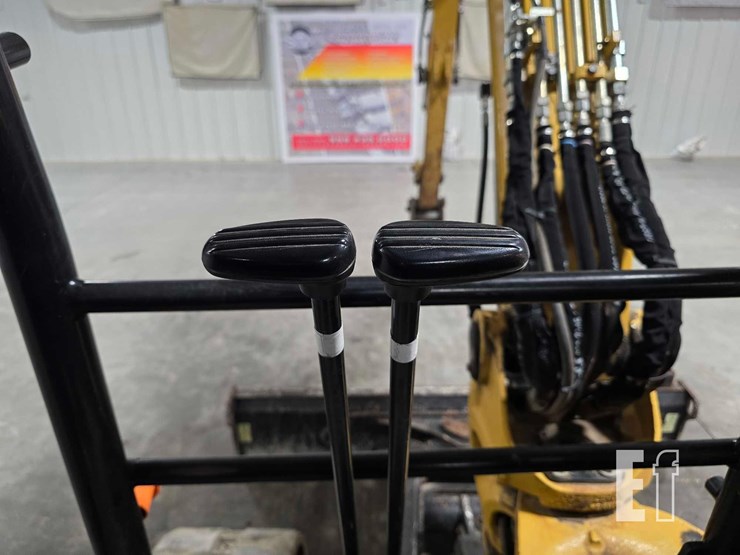 2019-caterpillar-305e2-cr-image-19