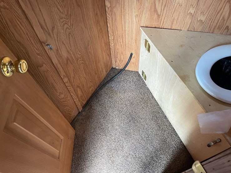 #5819-•-2004-ice-trailer-(sells-bill-of-sale)-image-26