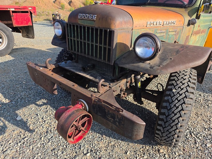 1953-dodge-power-wagon-image-32