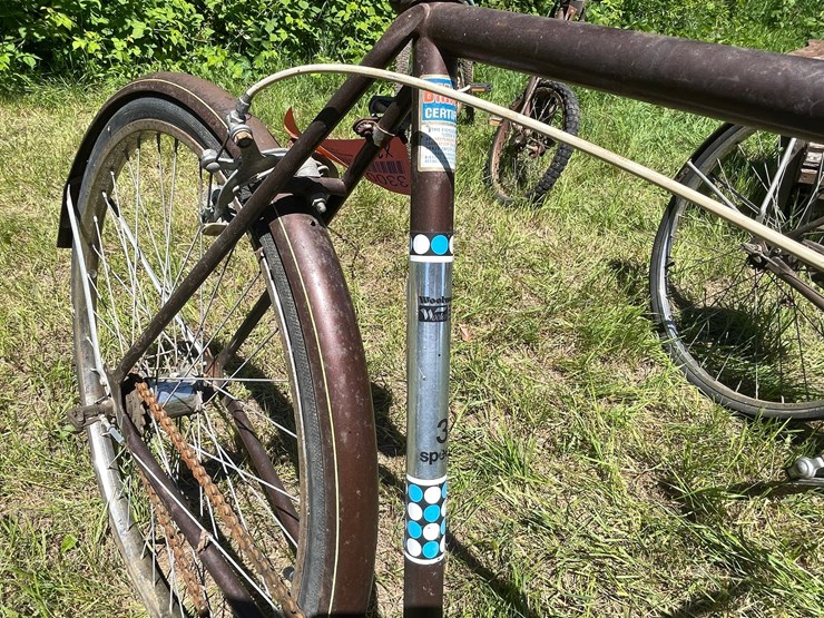 #3300-•-(2)-vintage-his-and-hers-bikes-image-19