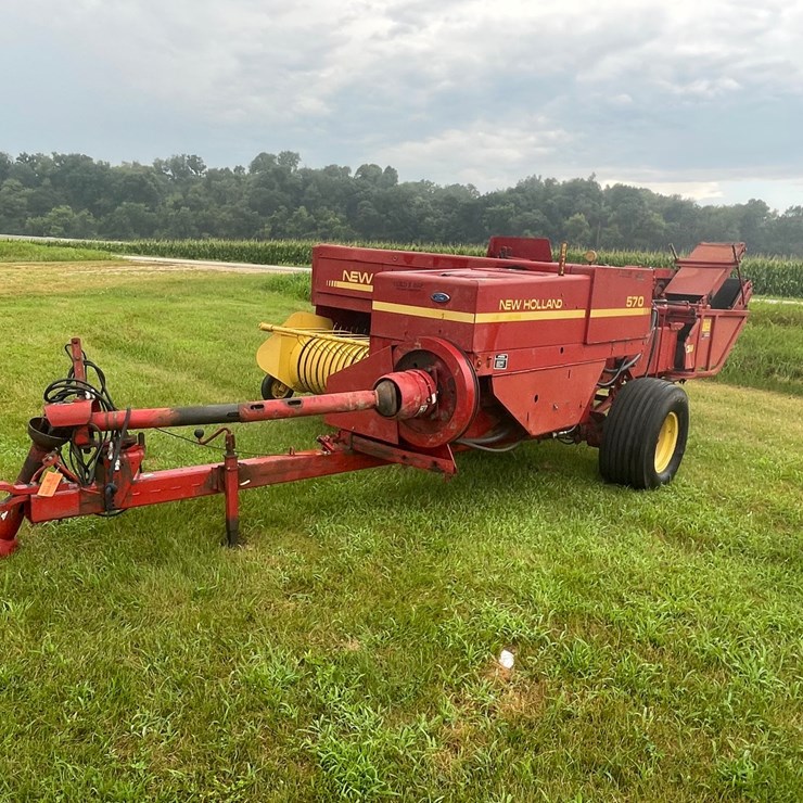 NEW HOLLAND 570