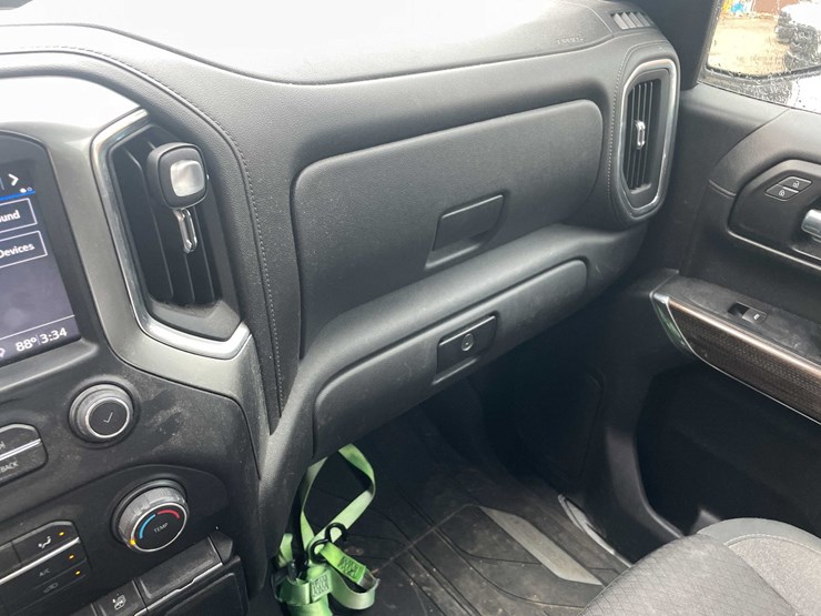 2020-chevrolet-1500-image-55