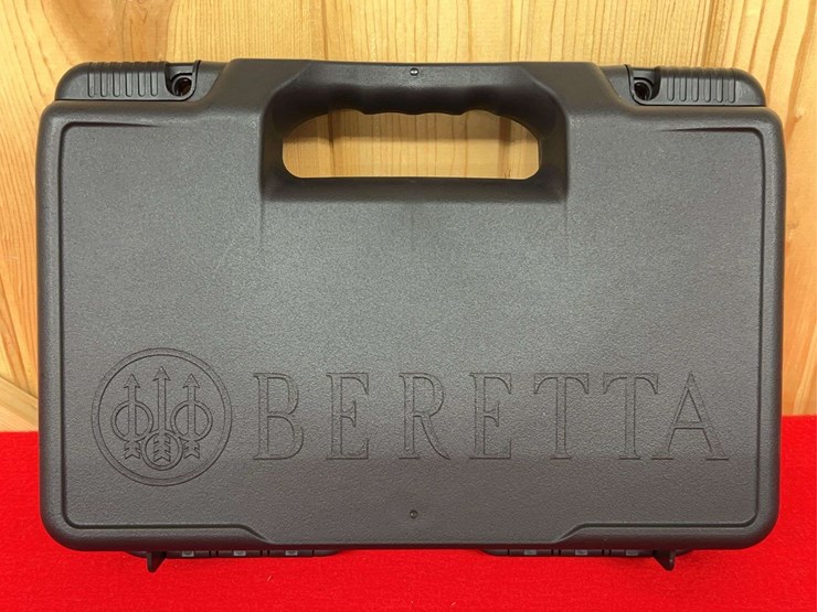 beretta-model-92fs-9mm-semiauto-pistol-image-15