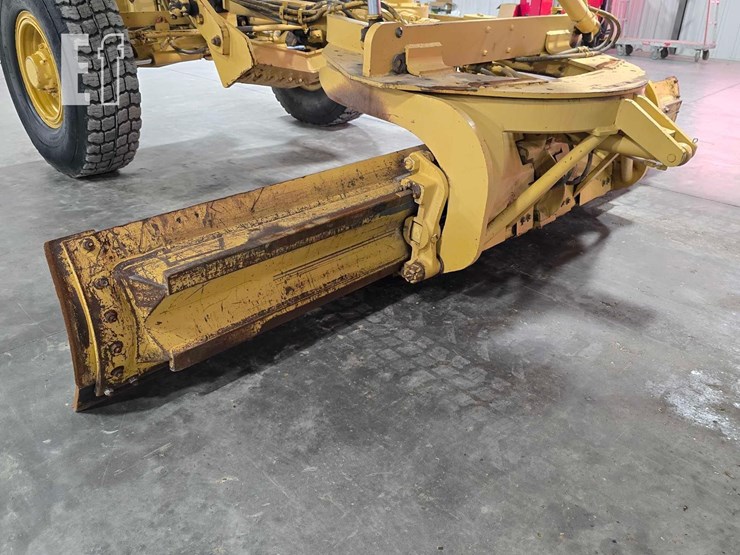 2006-caterpillar-143h-image-12