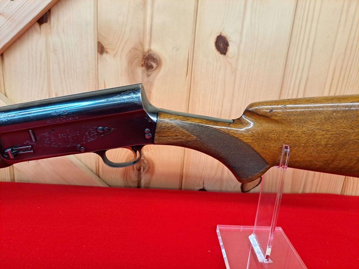 browning-a5-light-twelve-12-gauge-semiauto-shotgun-image-4