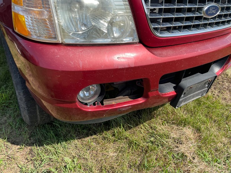 2005-ford-explorer-image-16