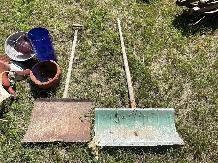 #3240-•-snow-shovels-and-vintage-trike-image-11