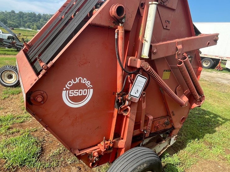 hesston-5500-image-17