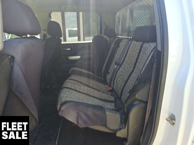 2015-chevrolet-silverado-2500hd-image-21