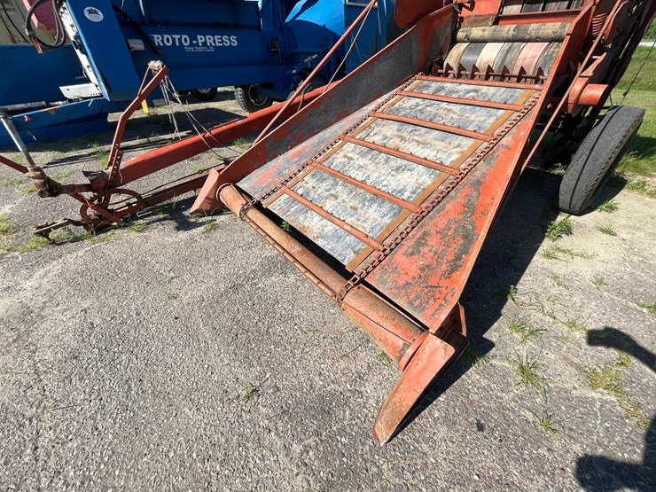 #1025-•-allis-chalmers-10-roto-baler-image-31