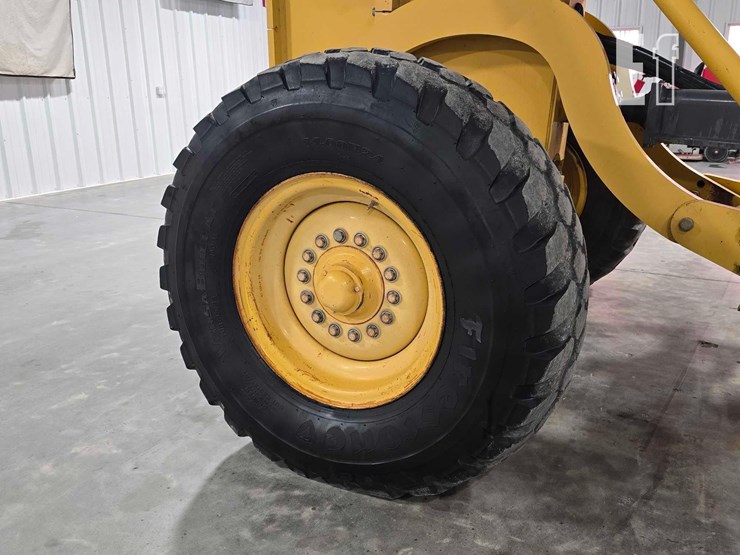 2016-deere-670g-image-27