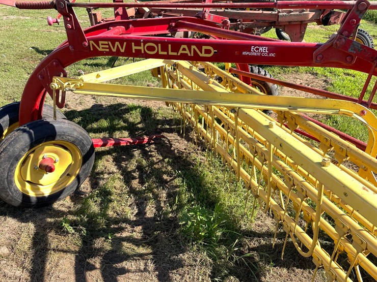 new-holland-256-image-10