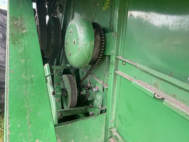 john-deere-4420-image-26