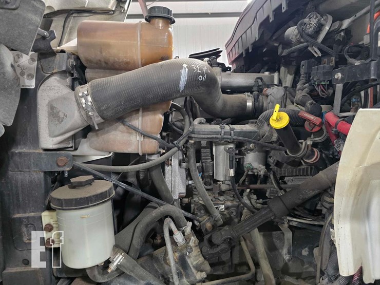 2017-international-durastar-4400-image-19