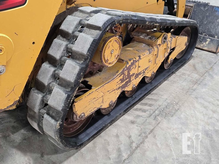 2021-caterpillar-259d3-image-38